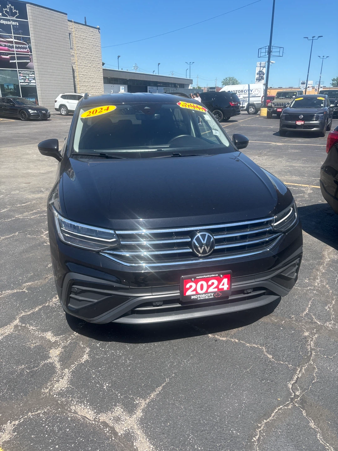 Black Volkswagen Tiguan