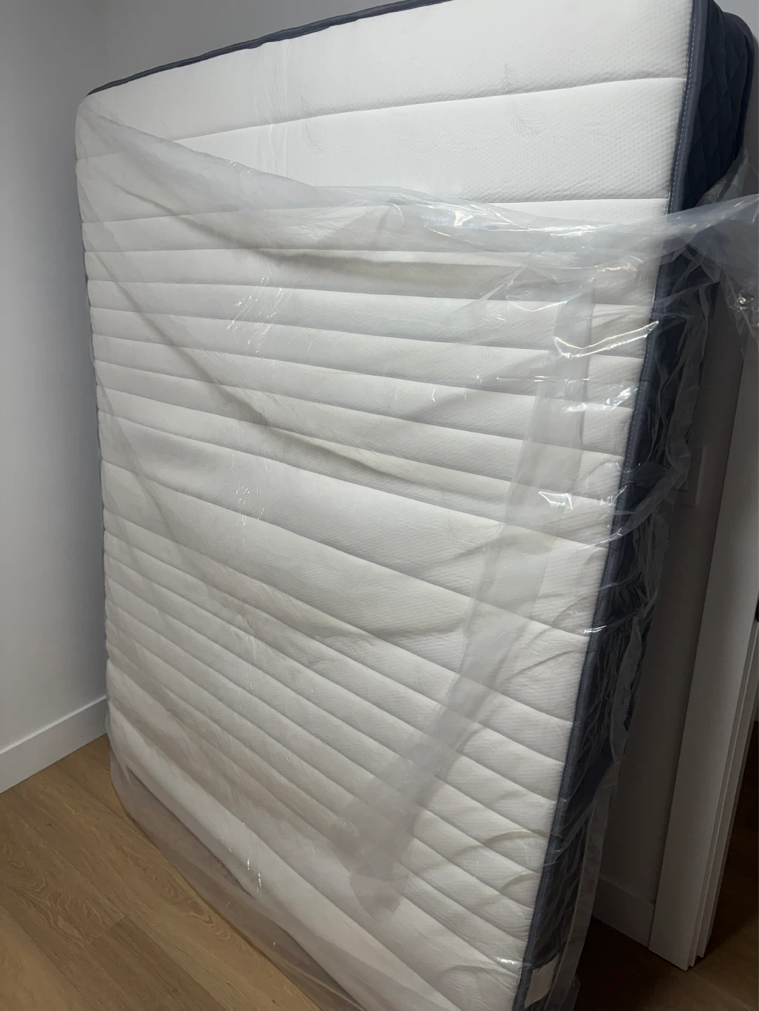 Mattress brand new (Queen size ) - photo 3