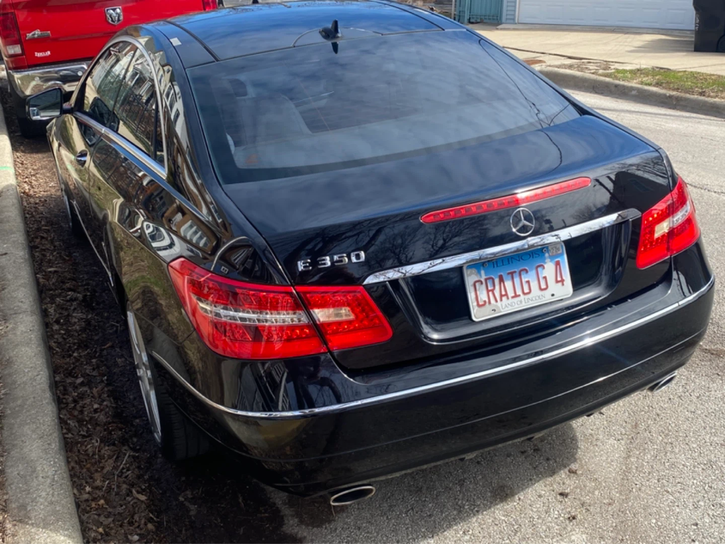Black Mercedes-Benz E350 Coupe - photo 3
