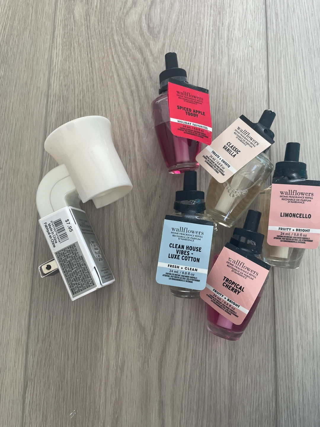 Bath & Body Works Wallflowers Plug with 5 Fragrance Refills