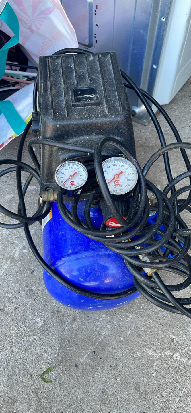 Campbell Hausfeld Air Compressor - photo 3