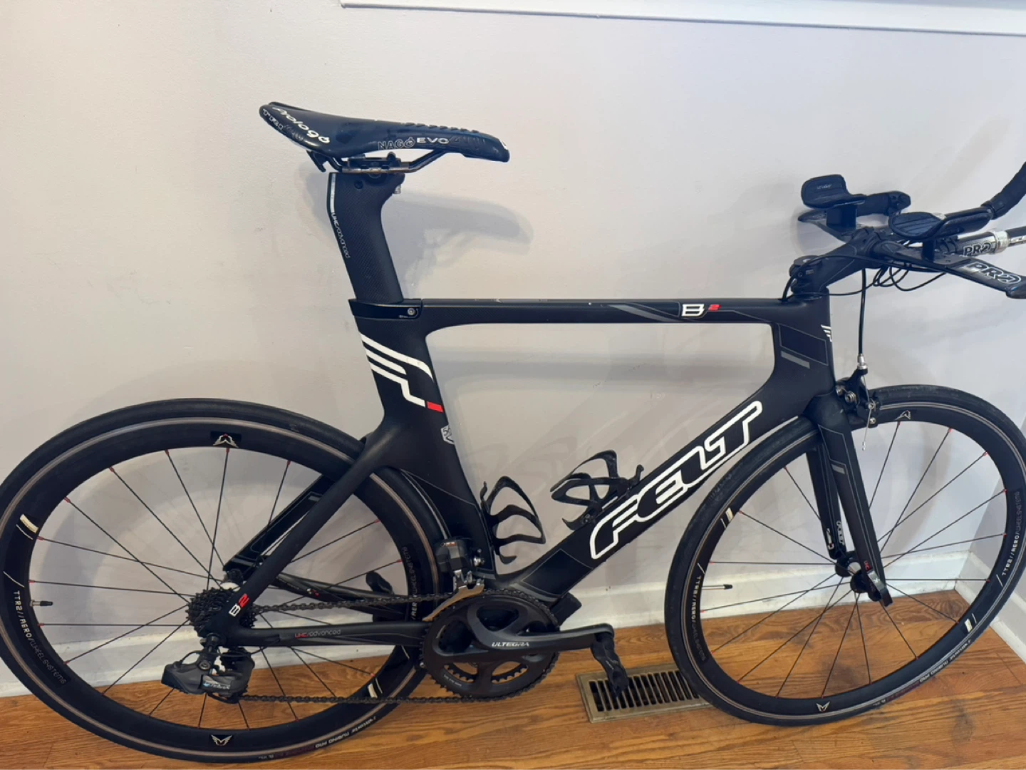Felt B2 2013 triathlon bike - photo 2