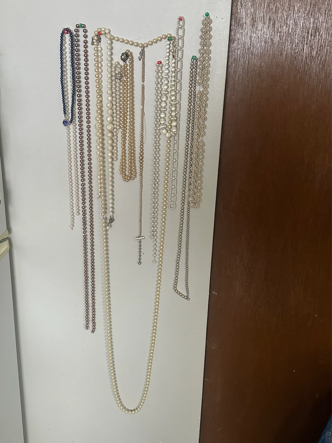 Large faux pearl lot sold as is - photo 2