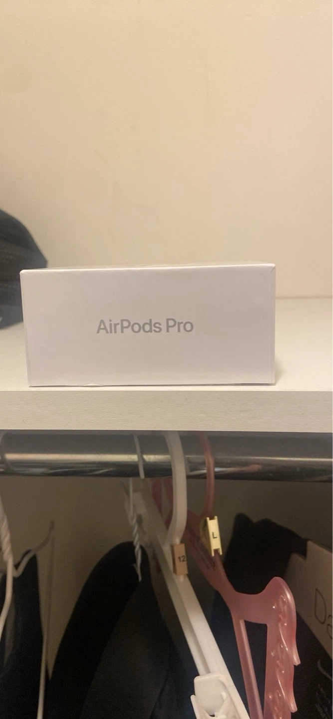 Apple AirPods Pro (3rd Gen) Wireless Earbuds - photo 4