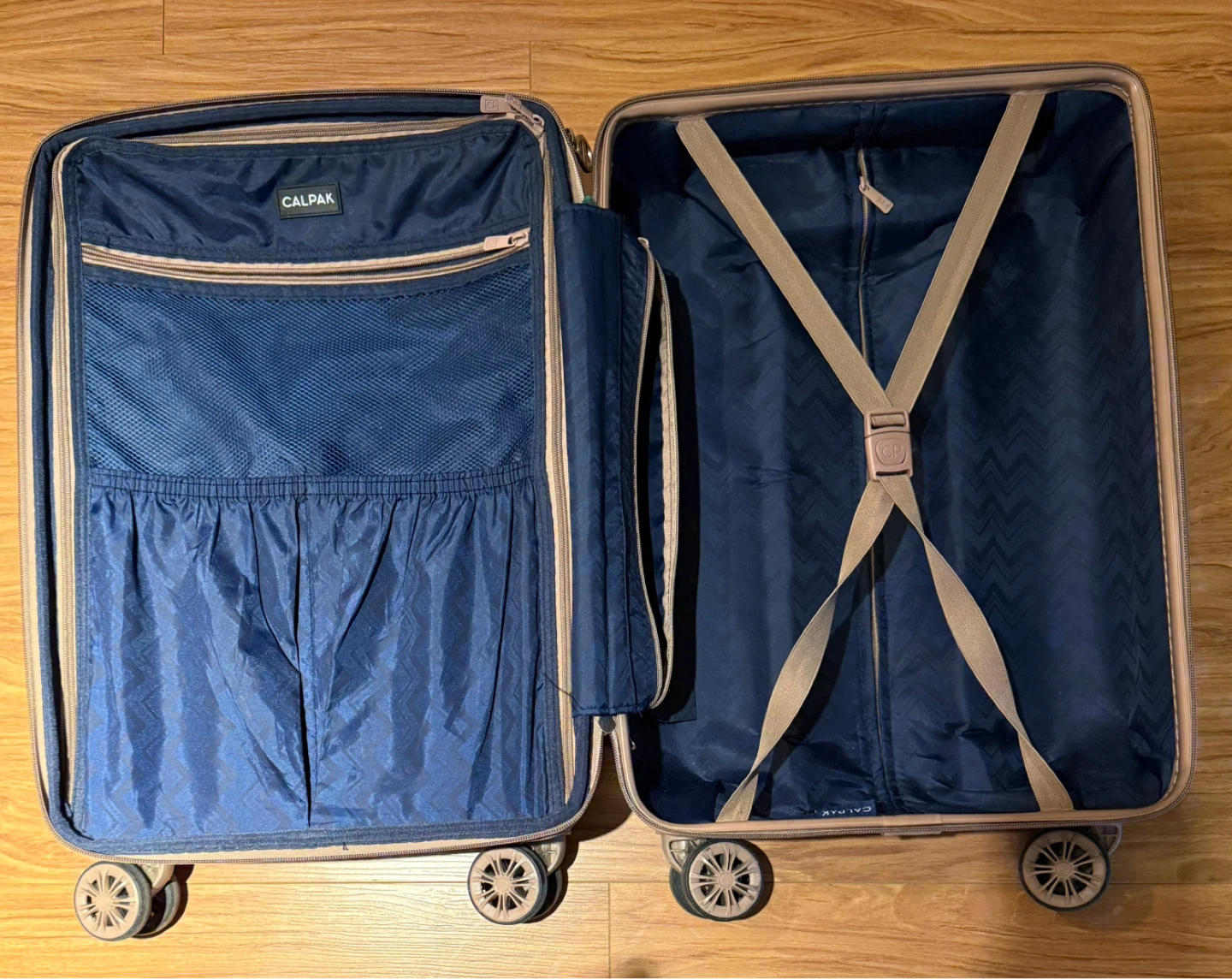 Carry-On Suitcase w/360° Spin Wheels Retails: $425+tax - photo 5