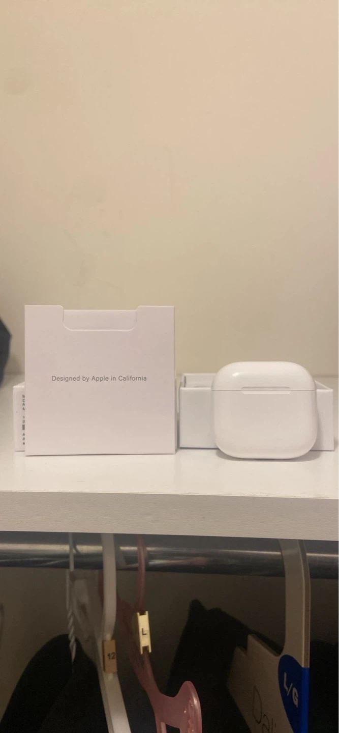 Apple AirPods 4 (ANC) with Charging Case - photo 5