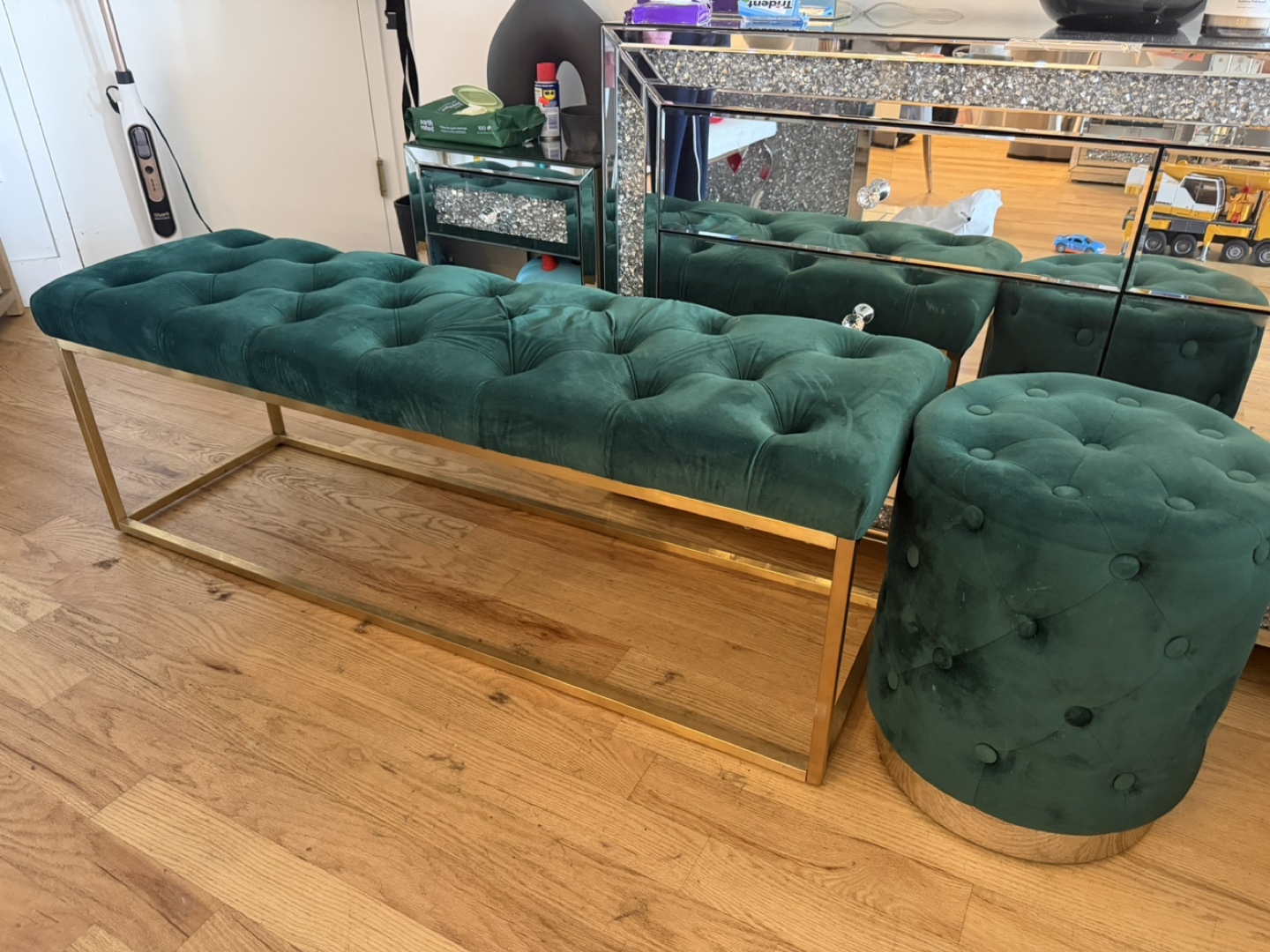 Entrance bench and pouf