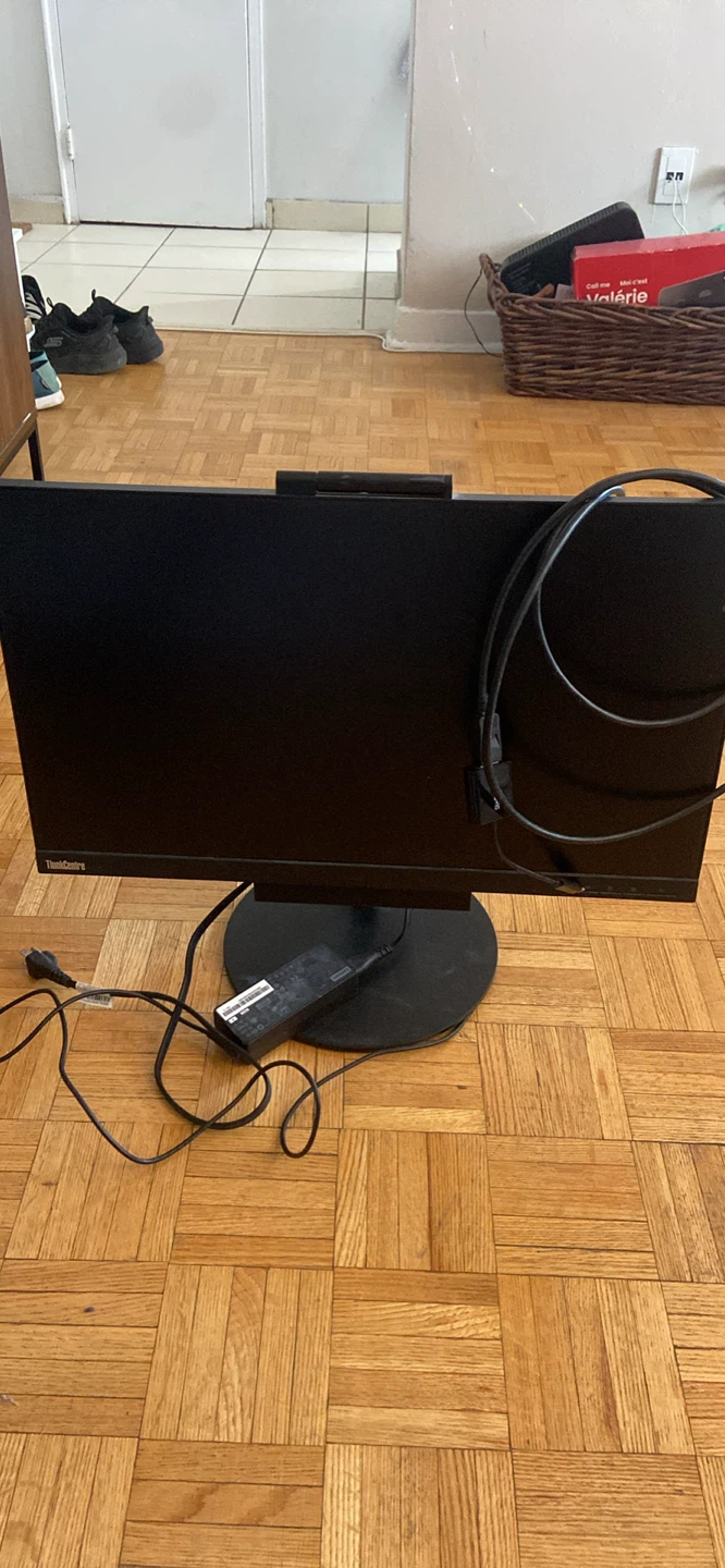 Lenovo ThinkCentre TIO24GEN3 Monitor