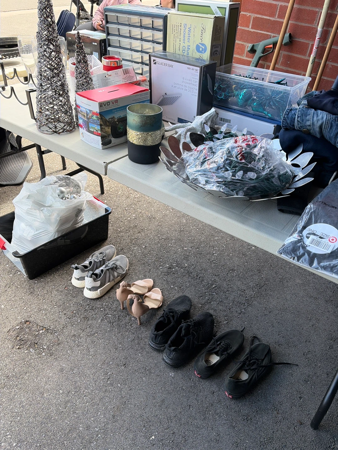Garage sale today 10-5 - photo 3