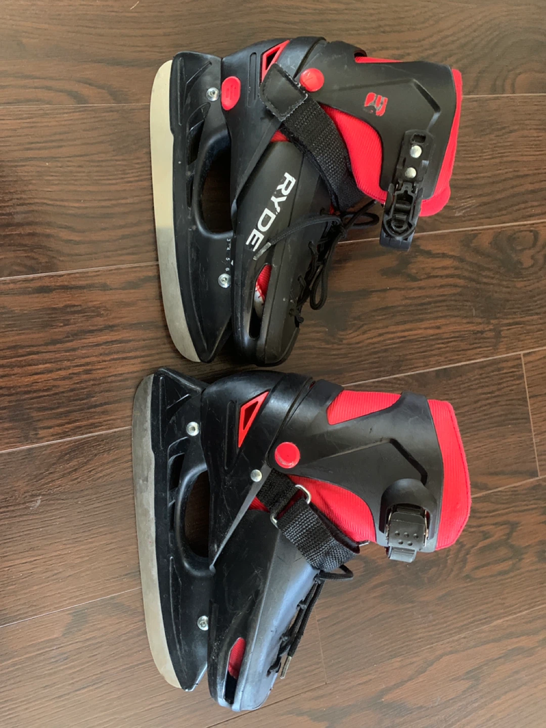 RYDE Adjustable Ice Skates
