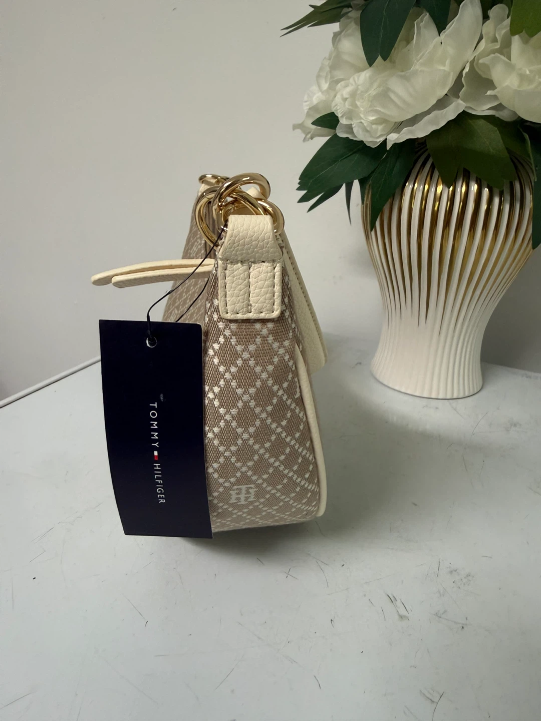 Tommy Hilfiger Monogram Shoulder Bag - photo 3