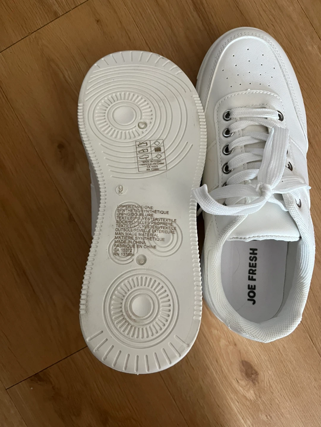 size 9 white sneakers - photo 3