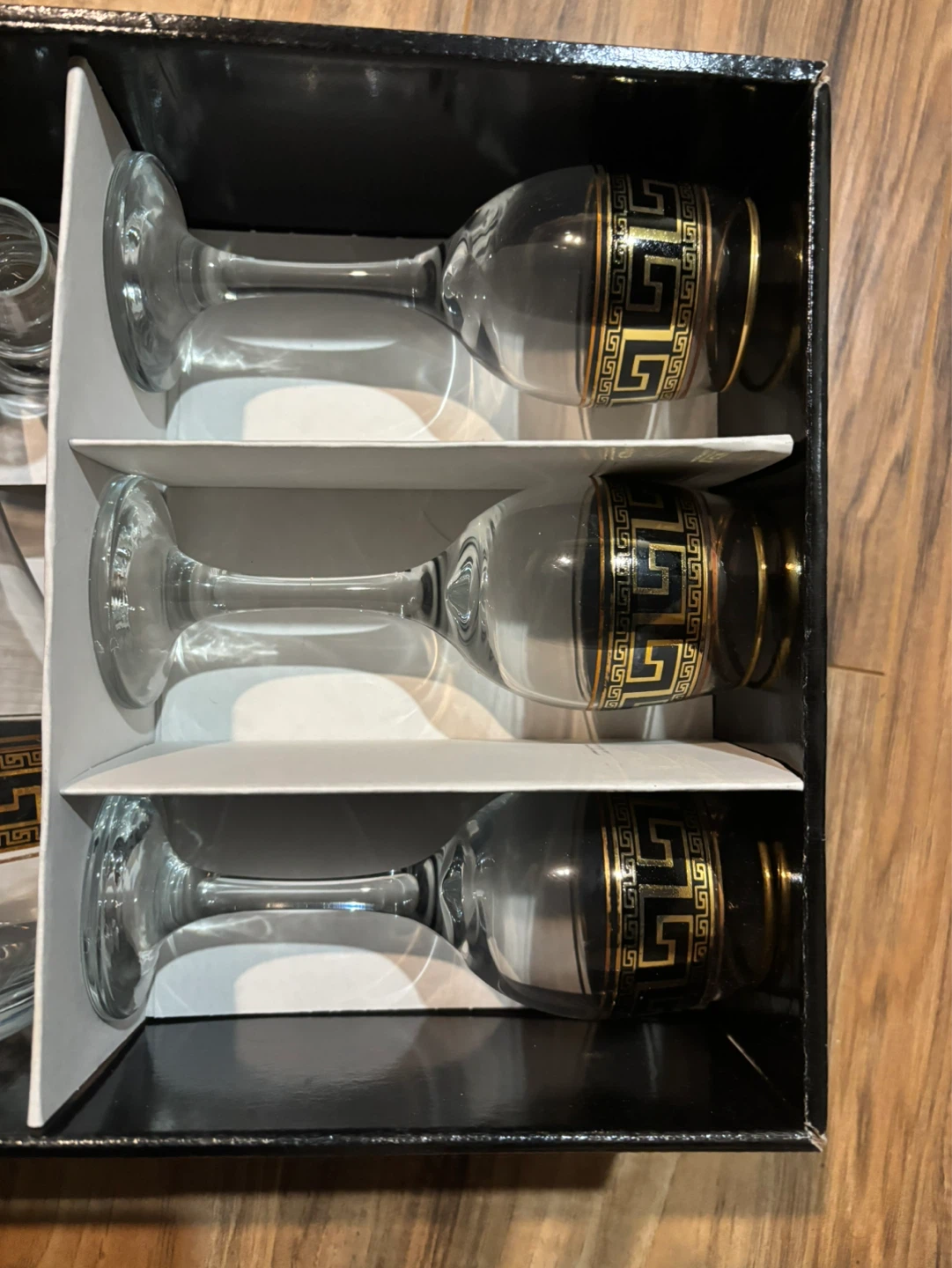 Glass Decanter and Wine Glasses Set - photo 4