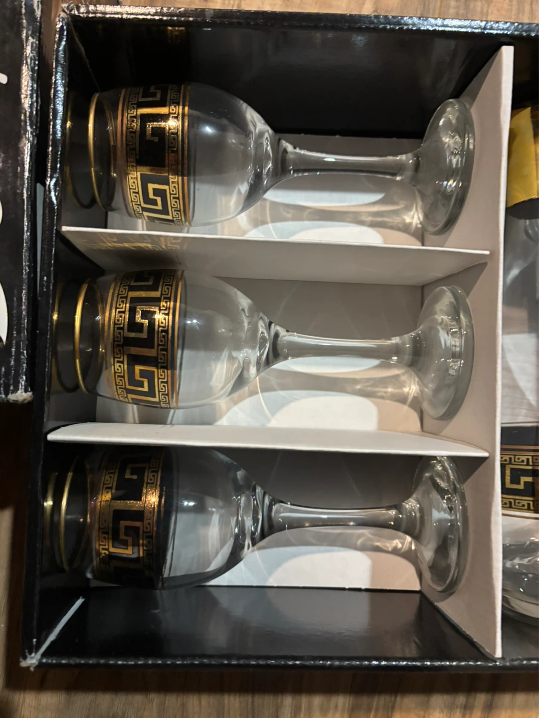 Glass Decanter and Wine Glasses Set - photo 2