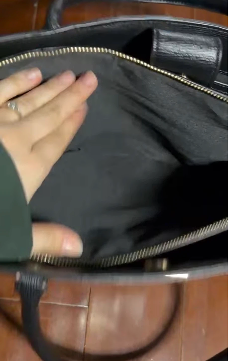 Bebe Aubrey Black Faux Leather bag - photo 4