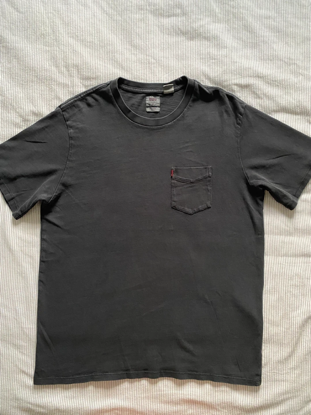 Levi's Black Pocket T-Shirt - Size M