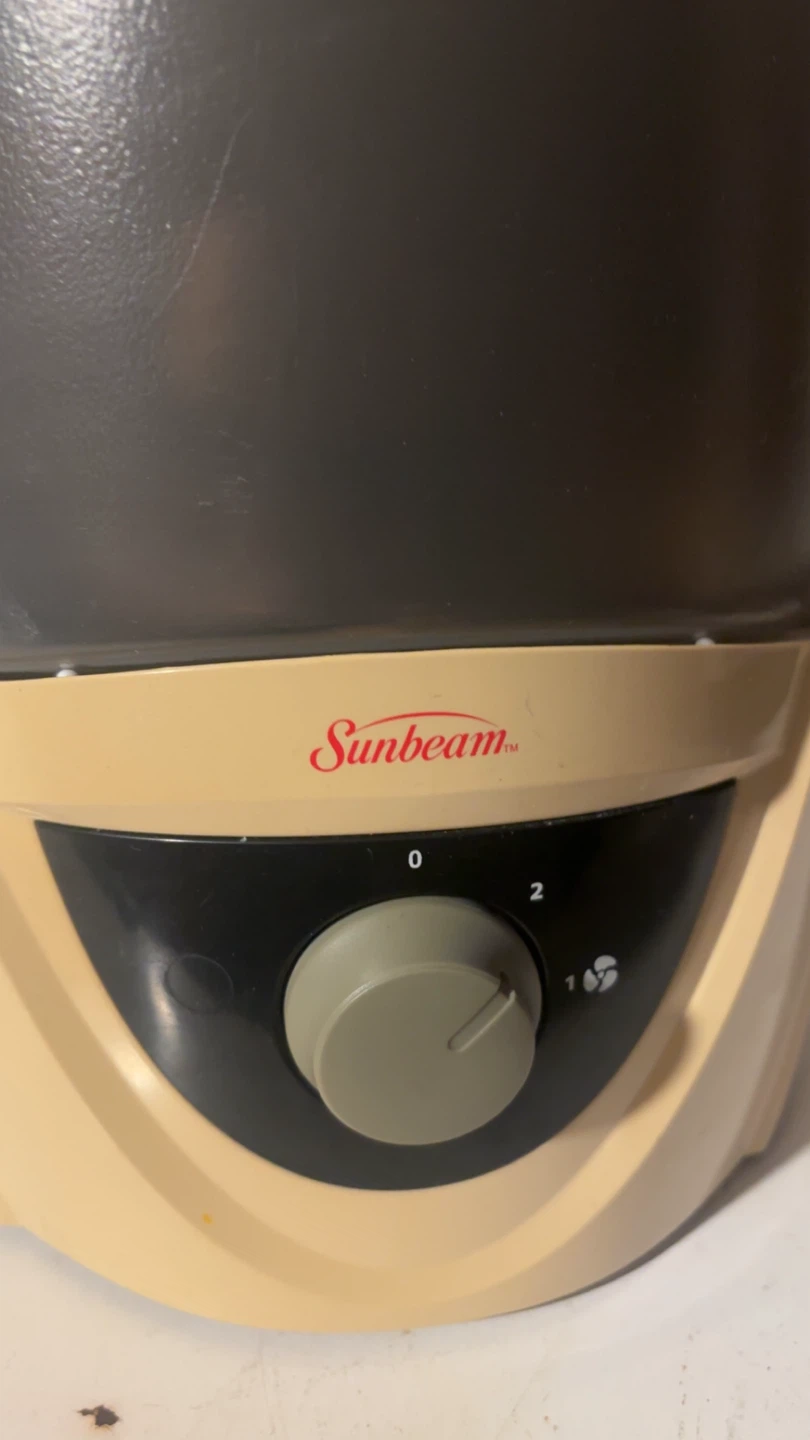 Sunbeam Humidifier - photo 2