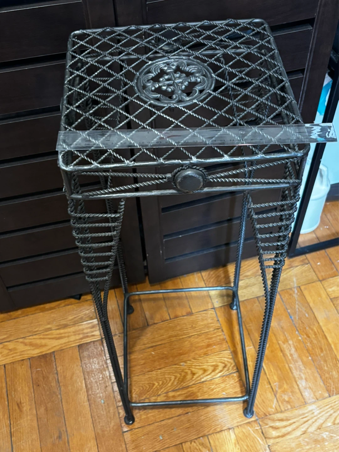 Decorative Wire Pedestal Plant Stand Table