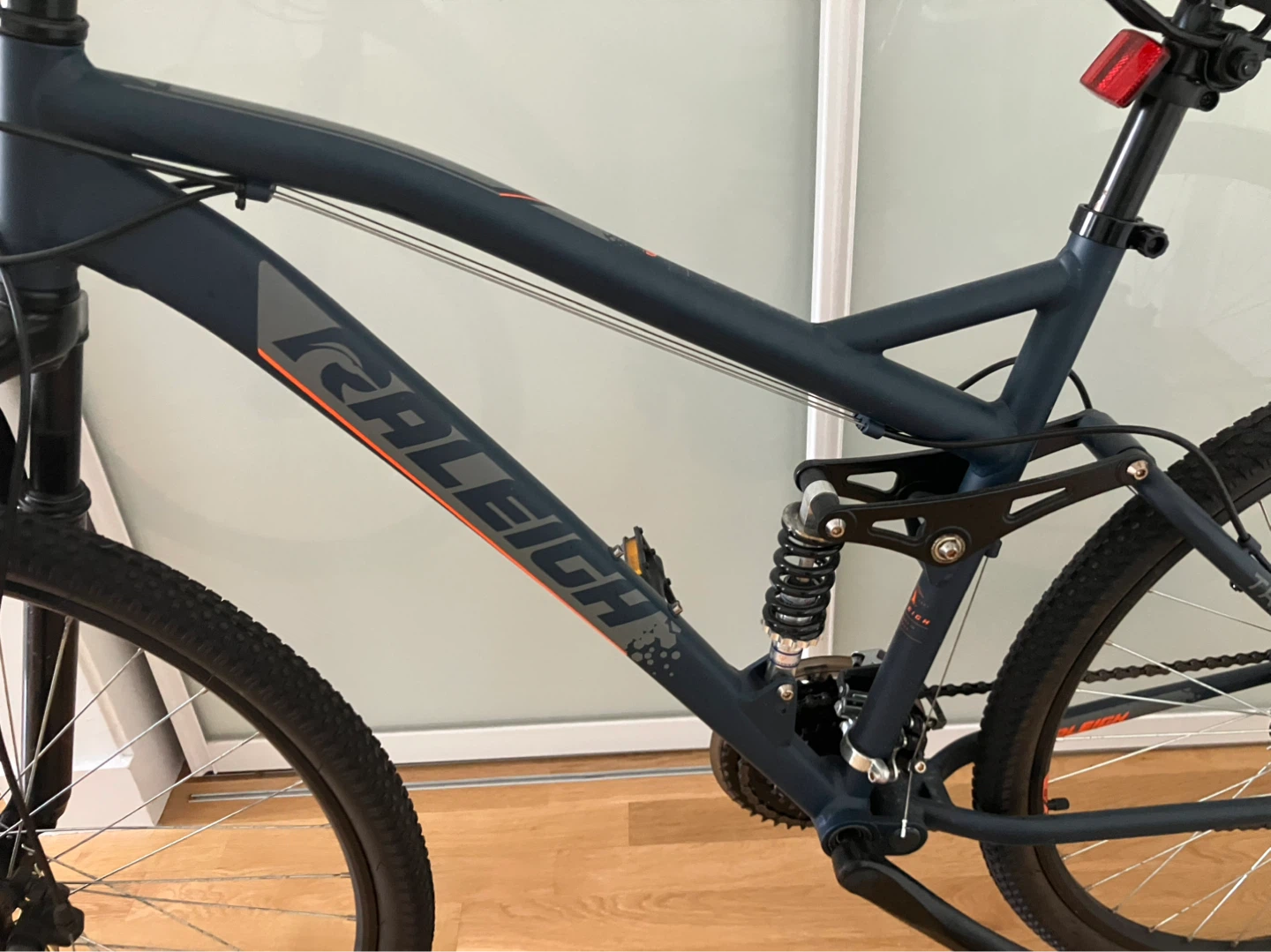 Raleigh Chase Mountain Bike - photo 2