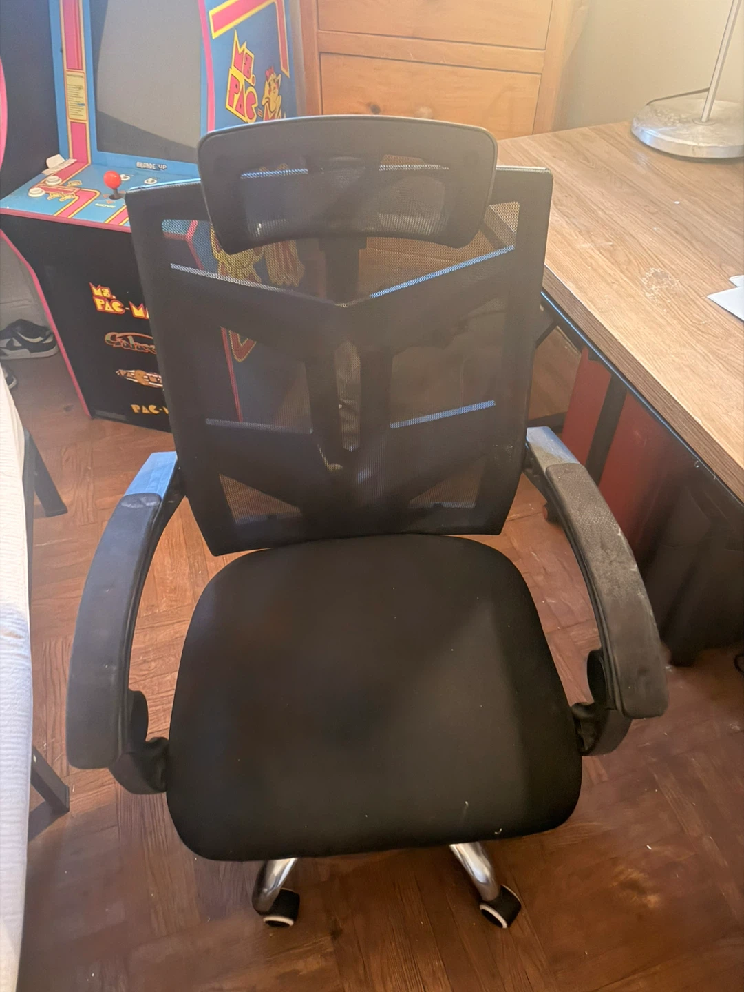 Black Mesh Ergonomic Office Chair - photo 2