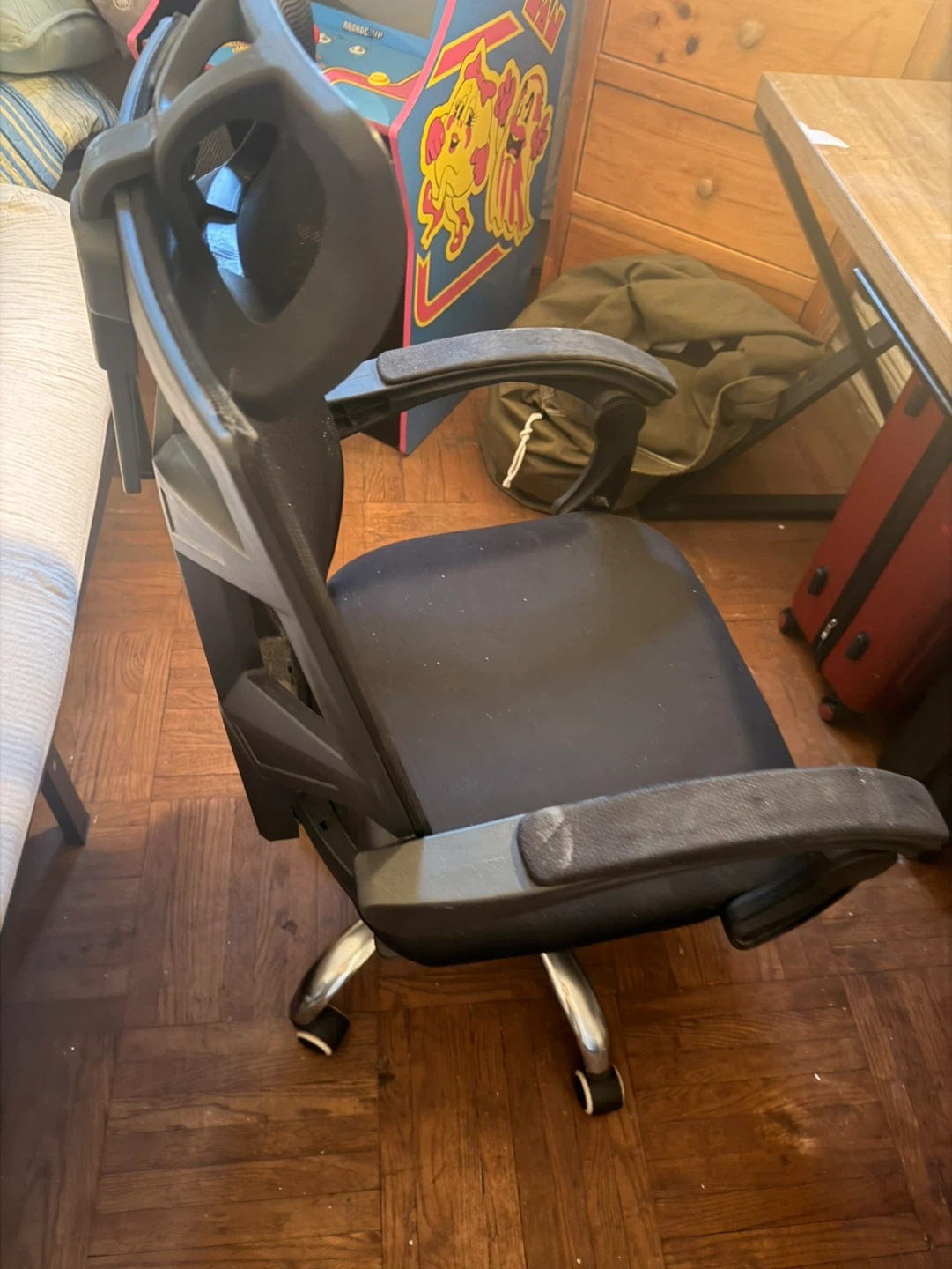 Black Mesh Ergonomic Office Chair