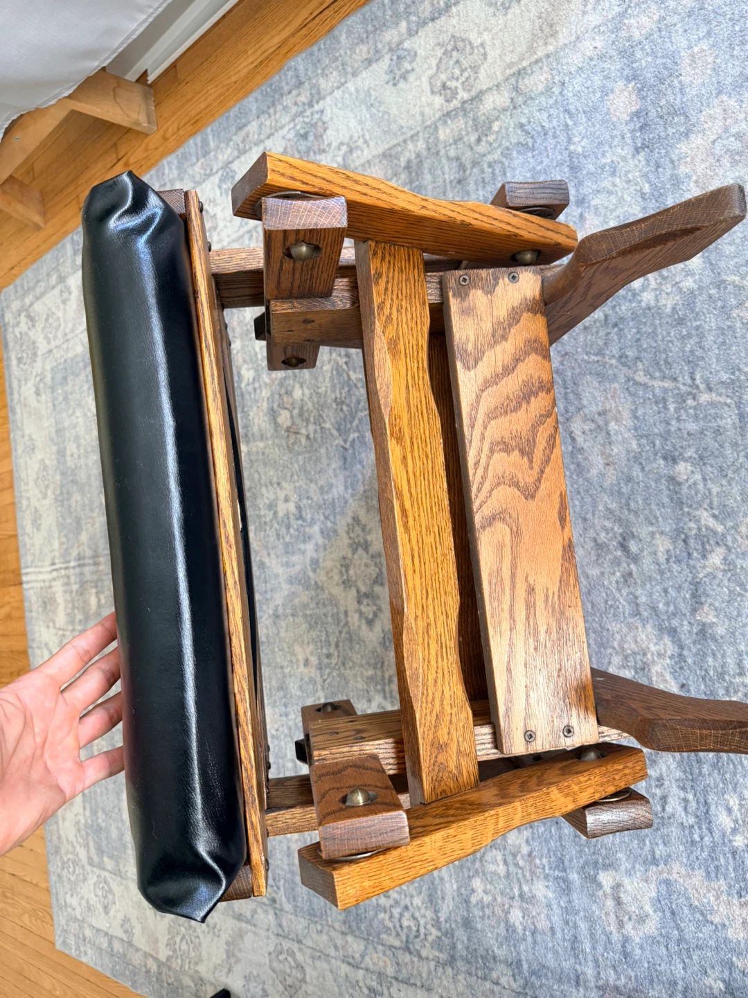 Rocking chair with foot rest - photo 2