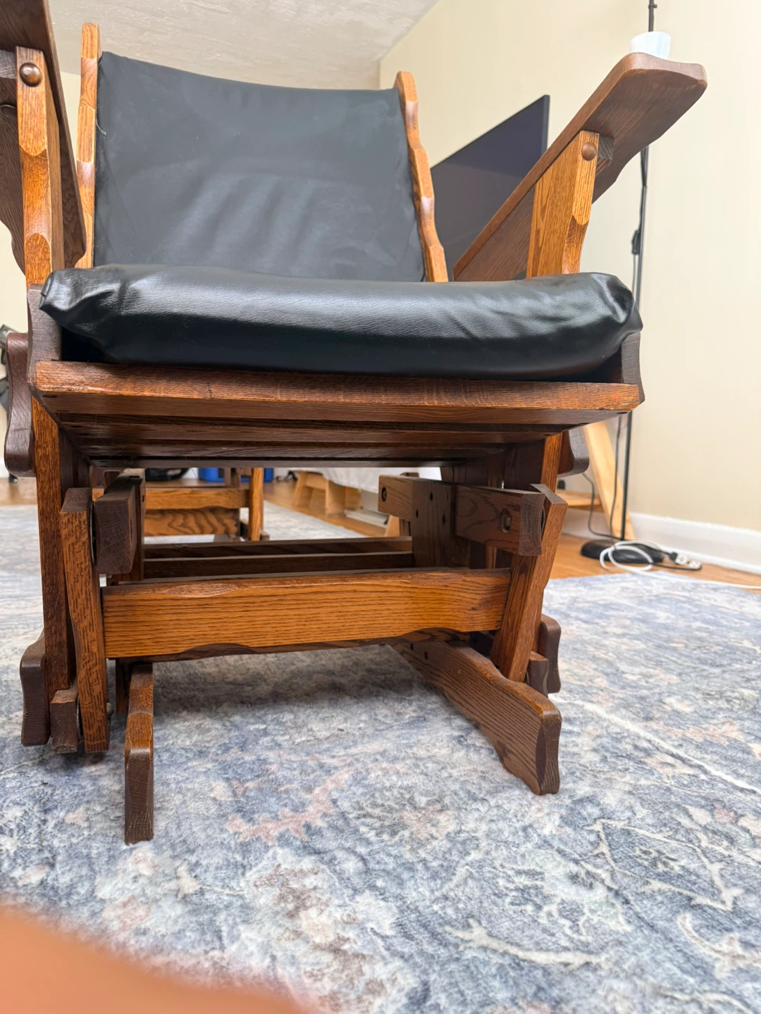 Rocking chair with foot rest - photo 3