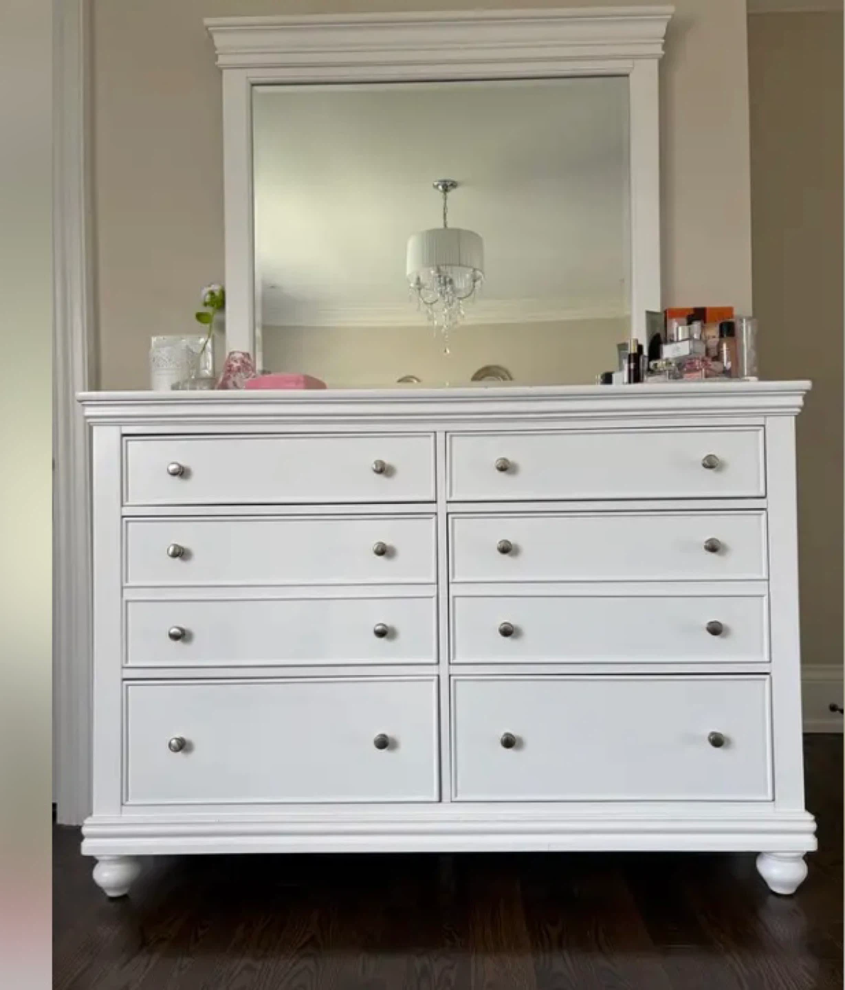 Elegant Queen Bedroom Set – Excellent Condition