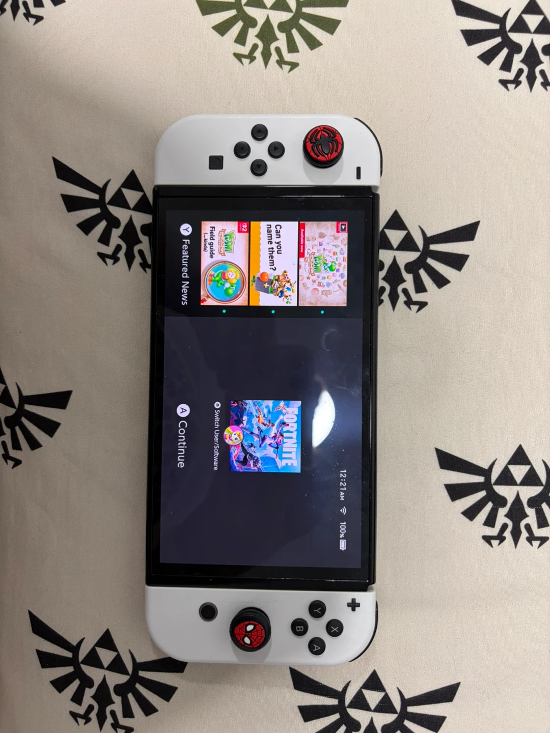 Nintendo Switch OLED - photo 4
