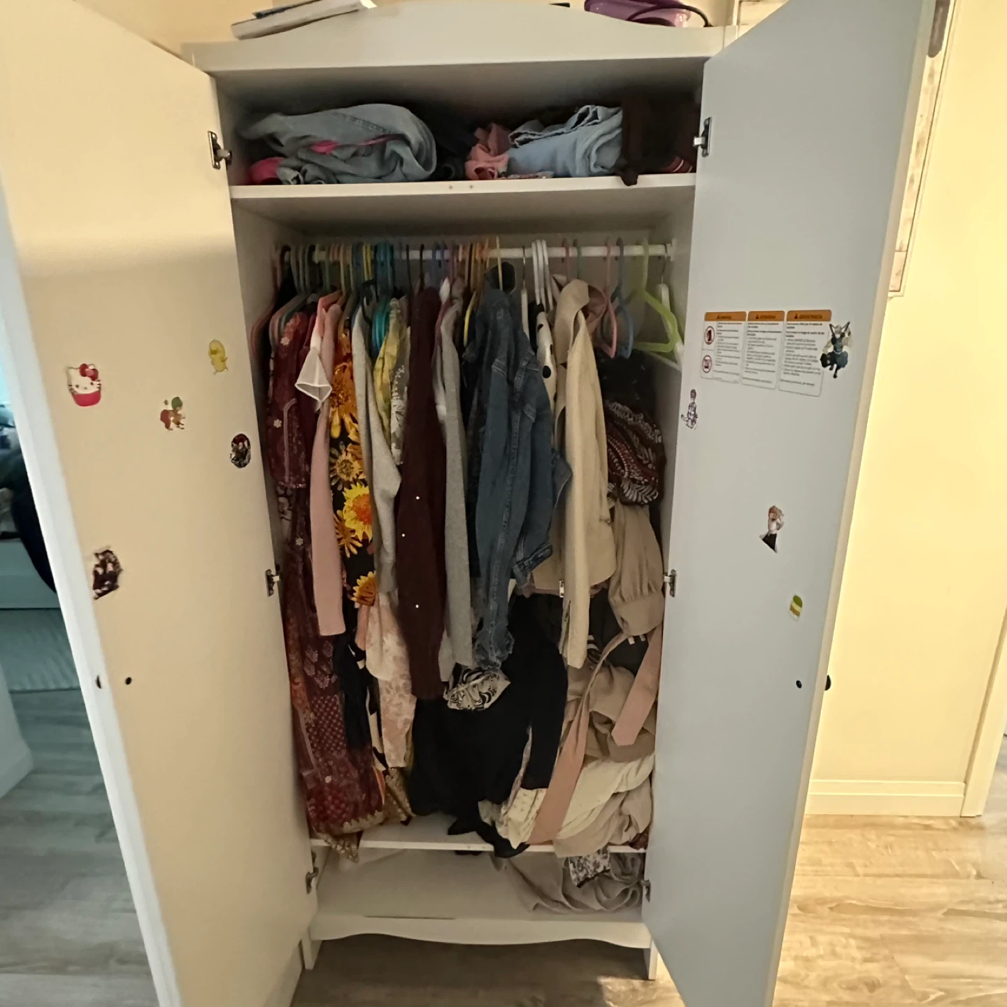 White Wardrobe with 2 door storage cabinet - photo 4