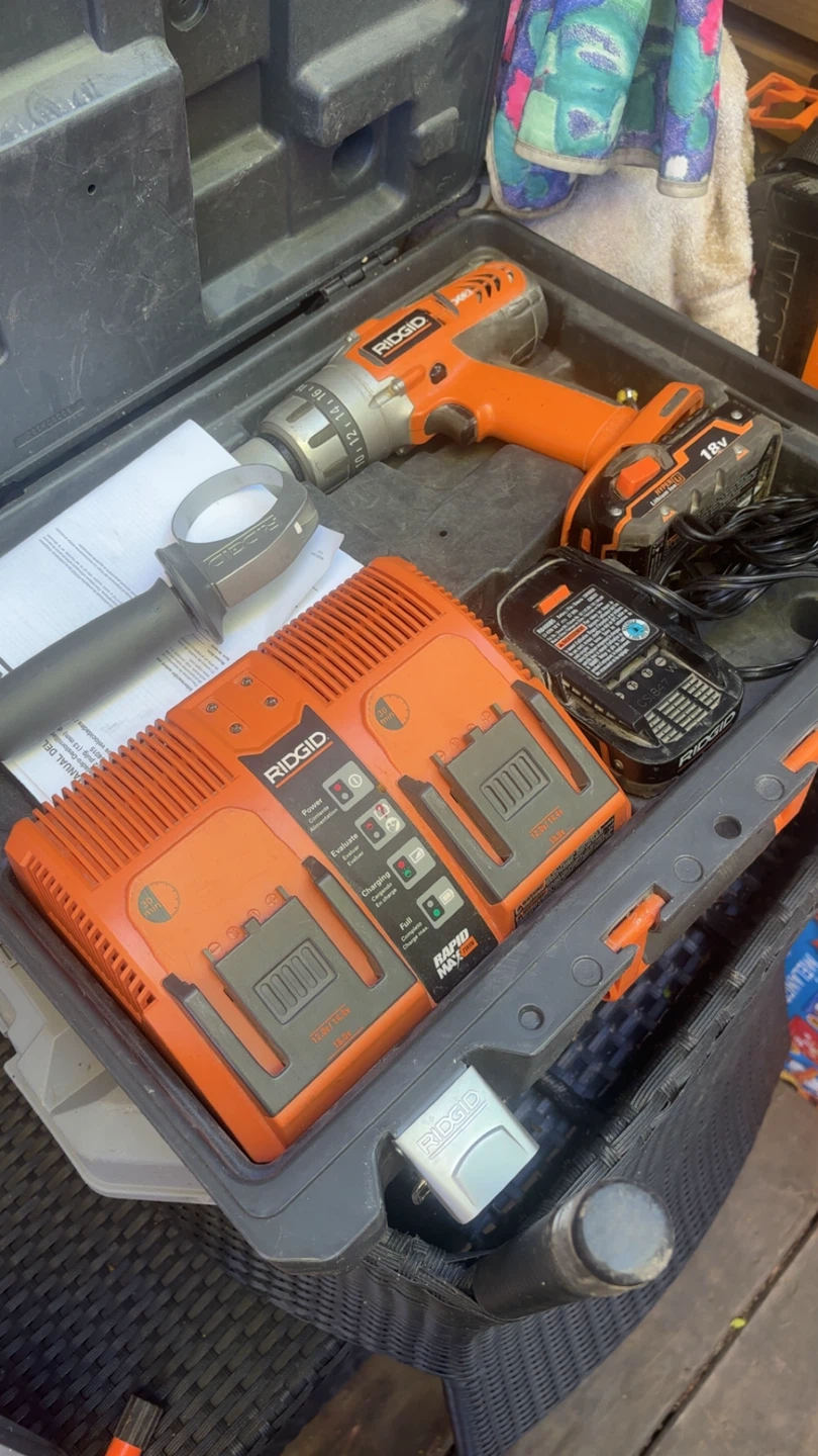 Ridgid Cordless Drill Kit with Charger and Battery