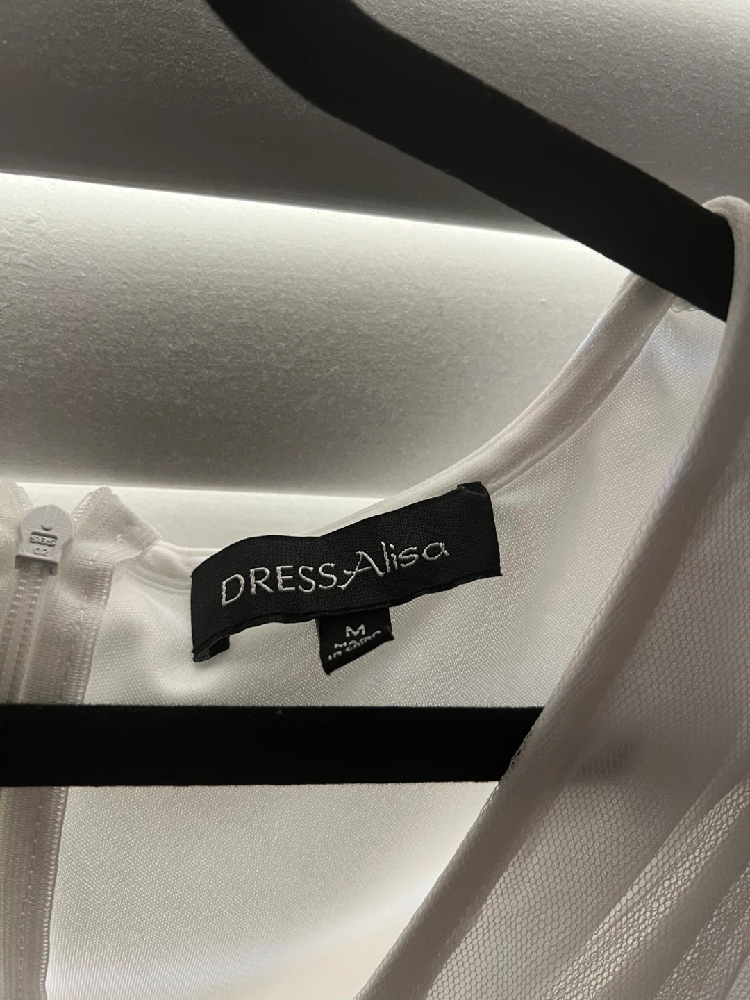 Dress Alisa White Tulle Gown - Size M - photo 3