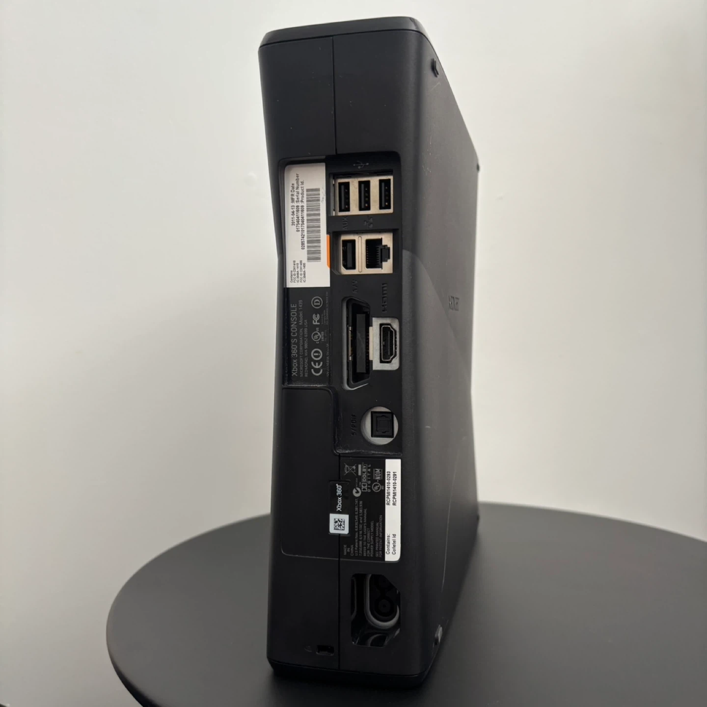 Xbox 360 S - ONLY CONSOLE, UNTESTED - photo 3