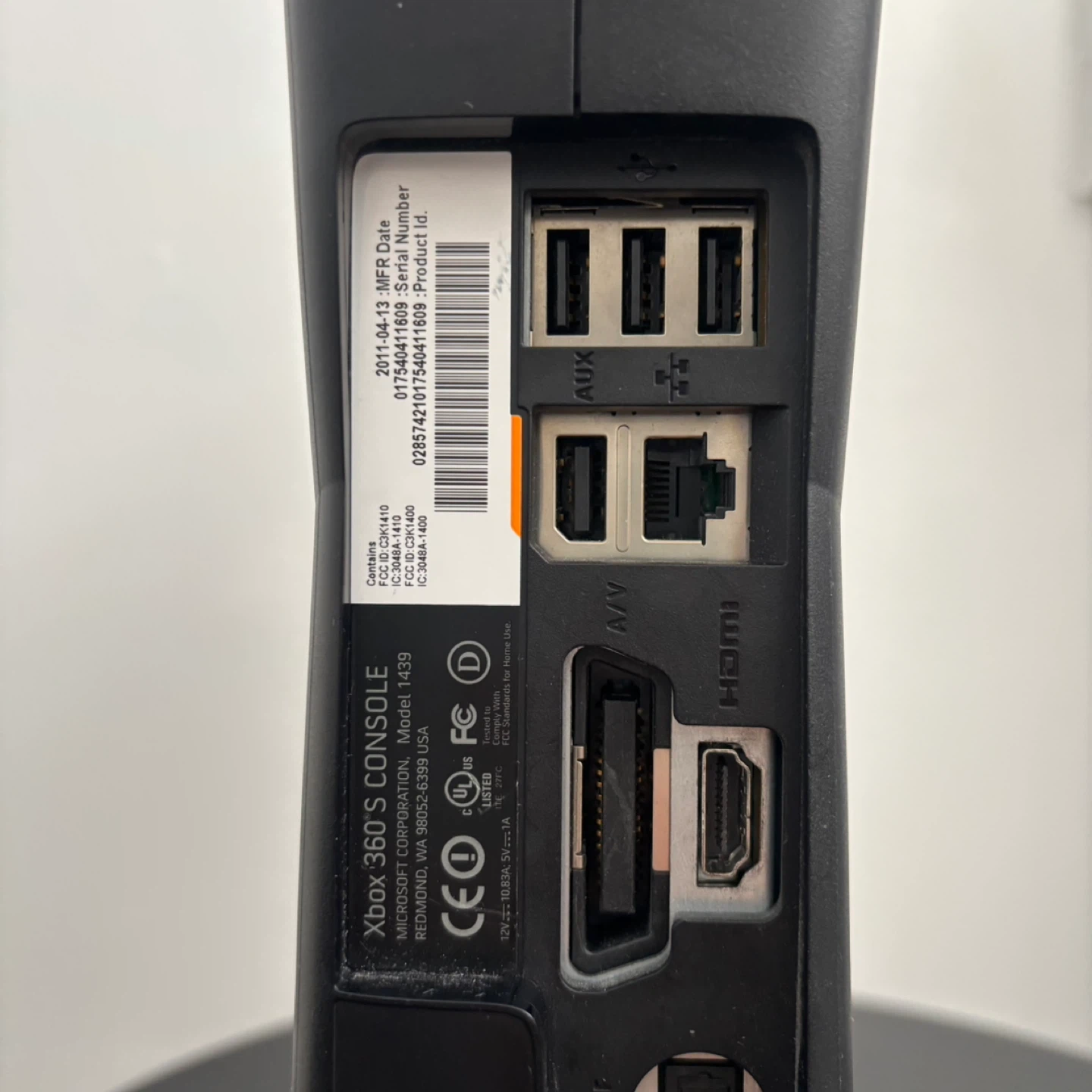 Xbox 360 S - ONLY CONSOLE, UNTESTED - photo 4