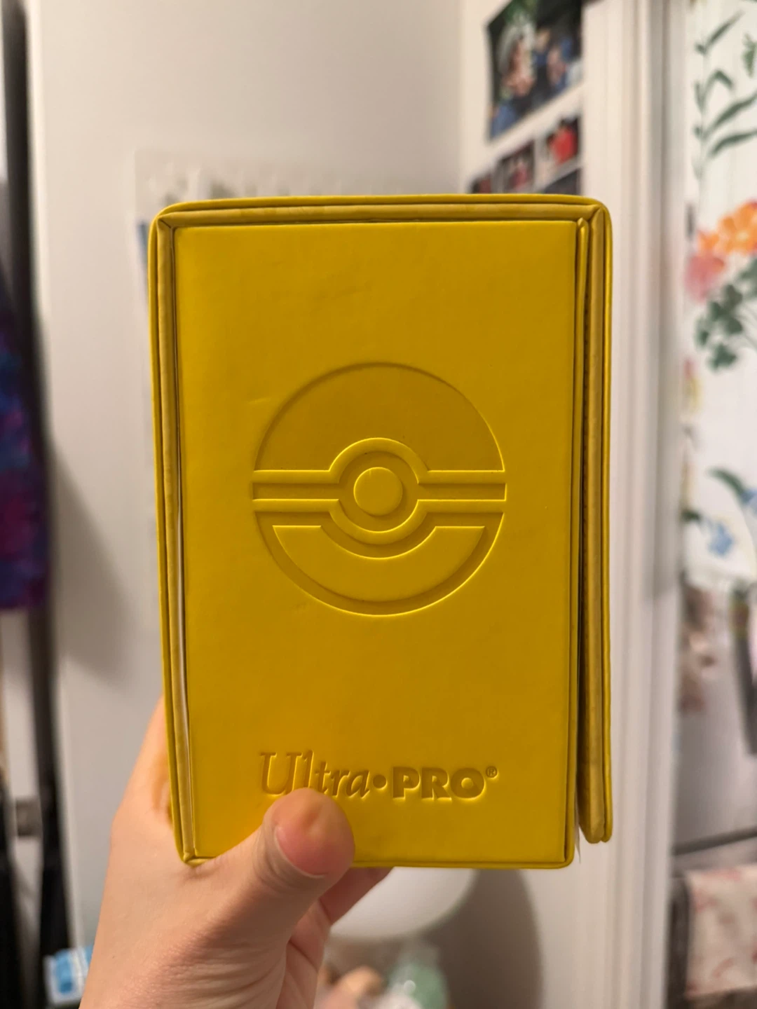 Ultra Pro Pokemon Pikachu Card Deck Box Yellow - photo 2