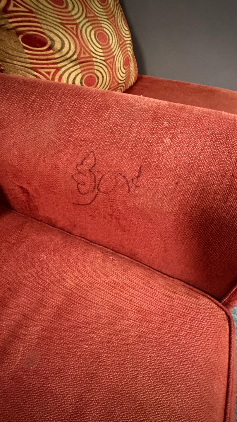 Red Couch Section - photo 2