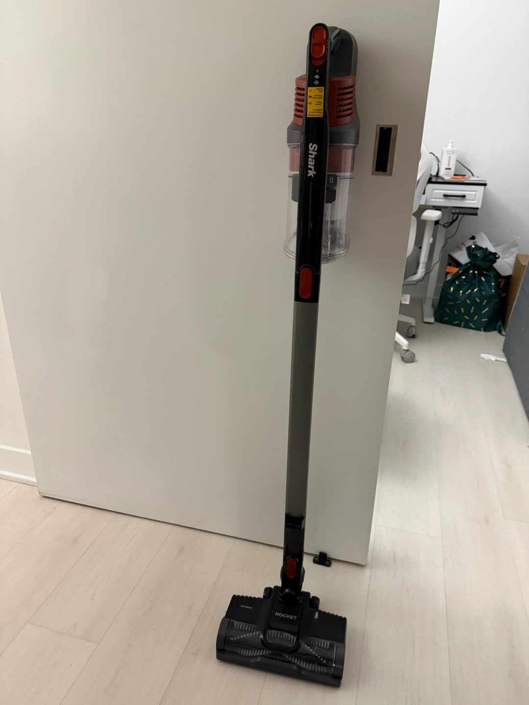 Shark IX140C Rocket Cordless Stick Vacuum with box - photo 5