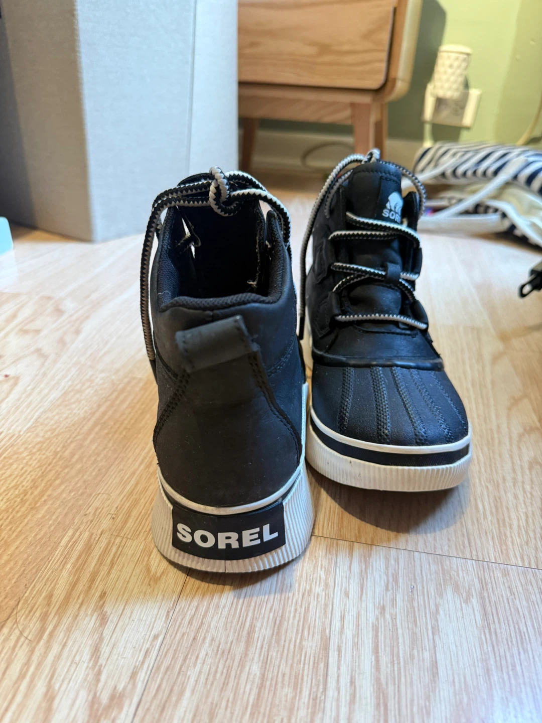 Sorel Out N About IV Waterproof Duck Boots - Size 7 - photo 4