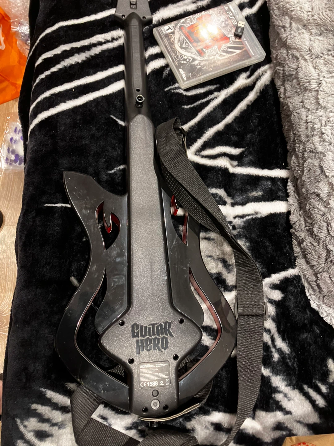 Guitar Hero Warriors of Rock PS3 Guitar Controller & Game - photo 5