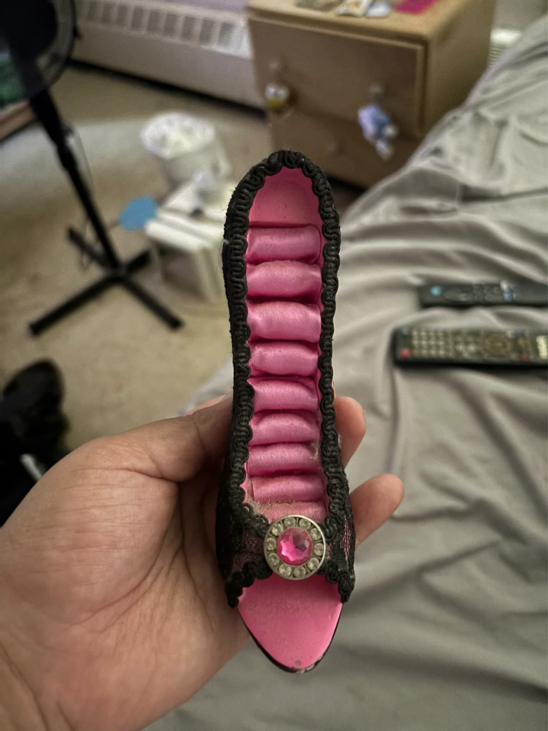 Decorative Pink and Black High Heel Ring Holder