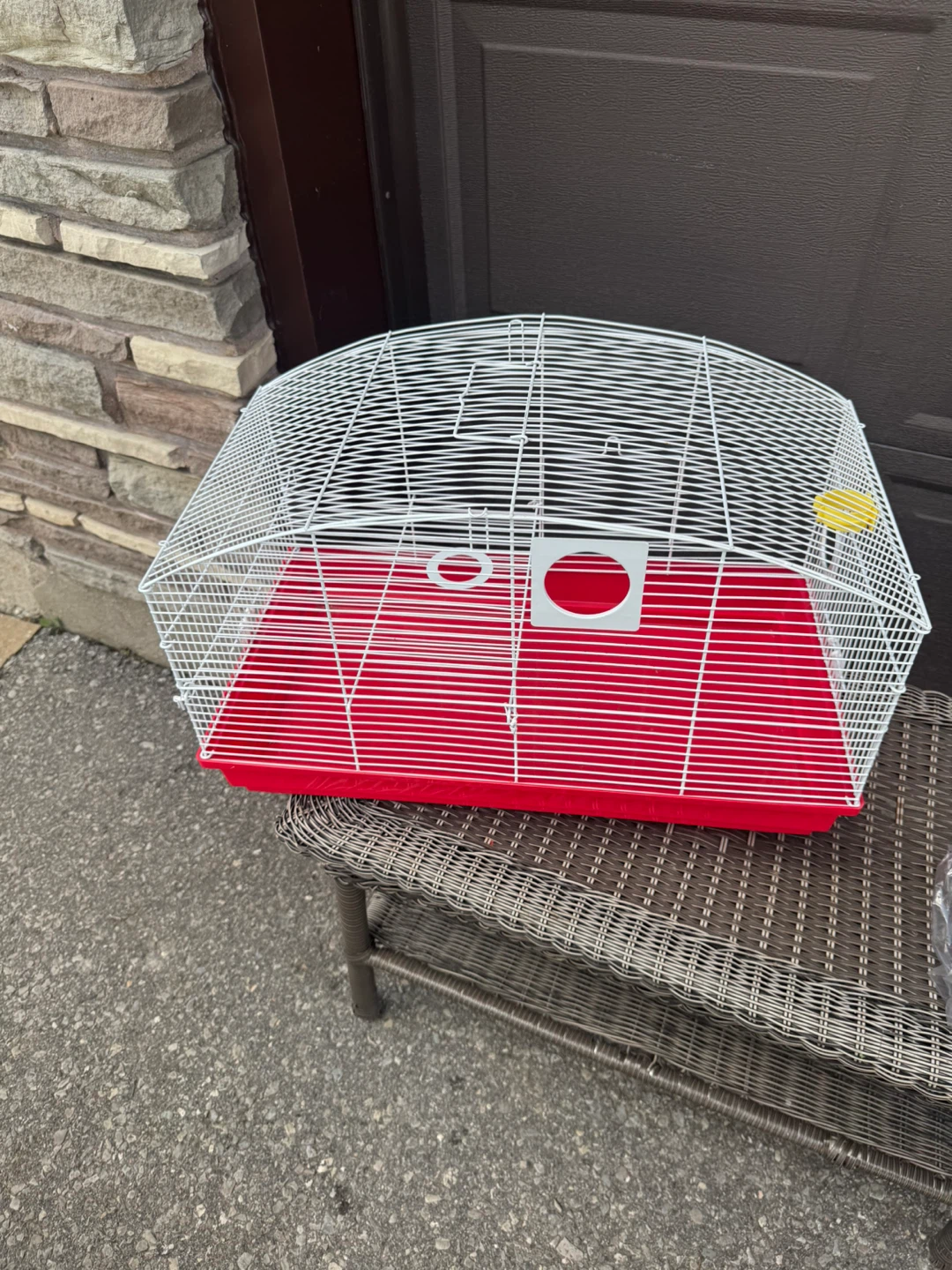 Small Pet Cage with Red Base - photo 2