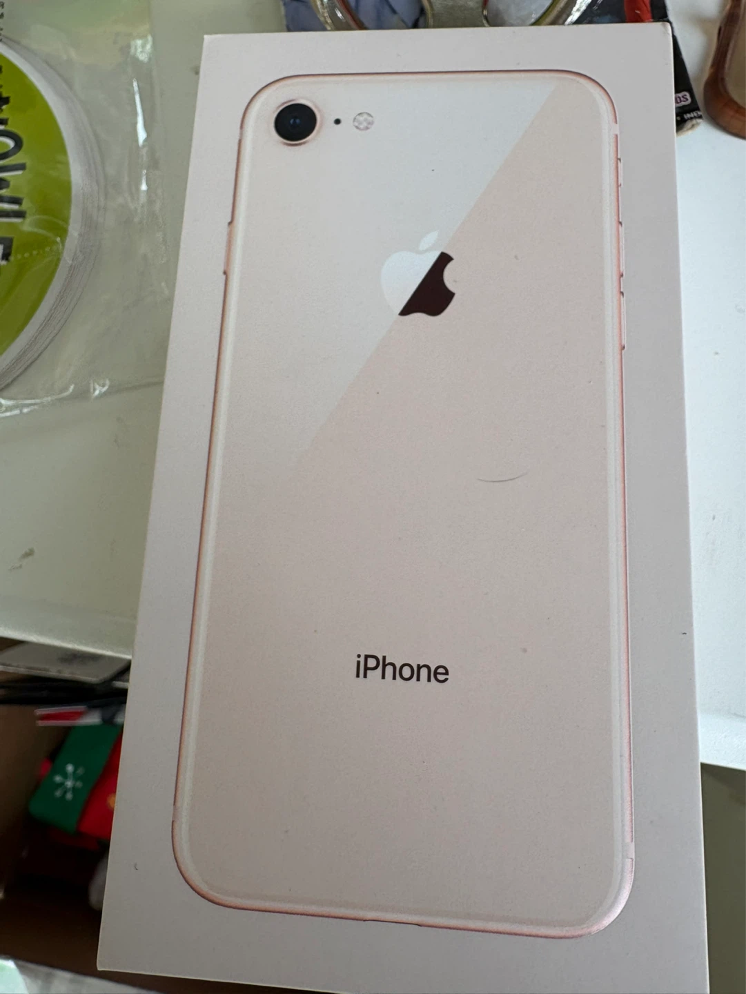 Apple iPhone 8 - 64GB - Gold - photo 3