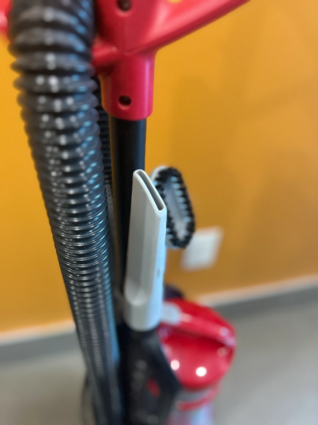 Dirt Devil Power Express Bagless Upright Vacuum - photo 5