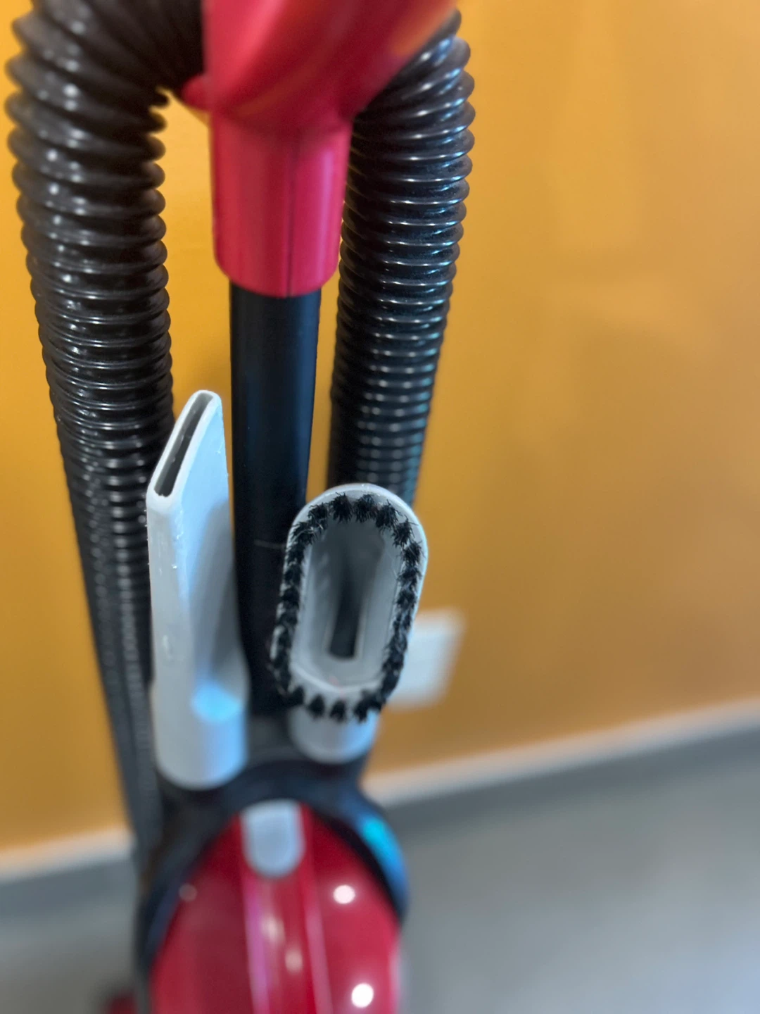 Dirt Devil Power Express Bagless Upright Vacuum - photo 4