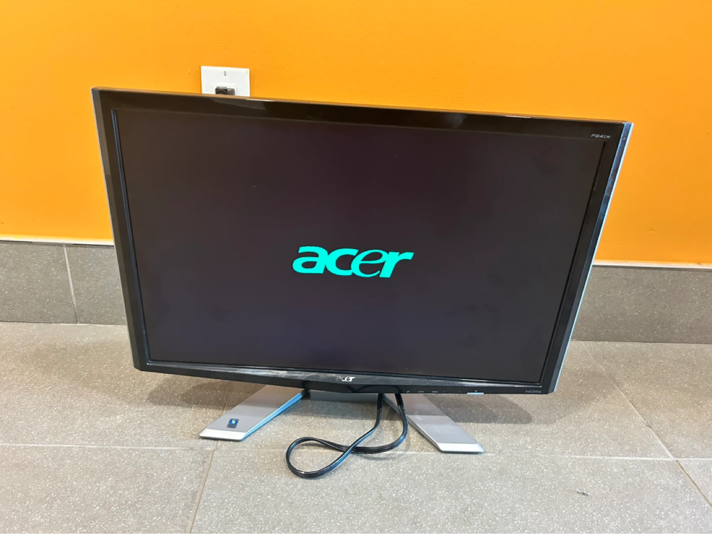Acer P241w Monitor