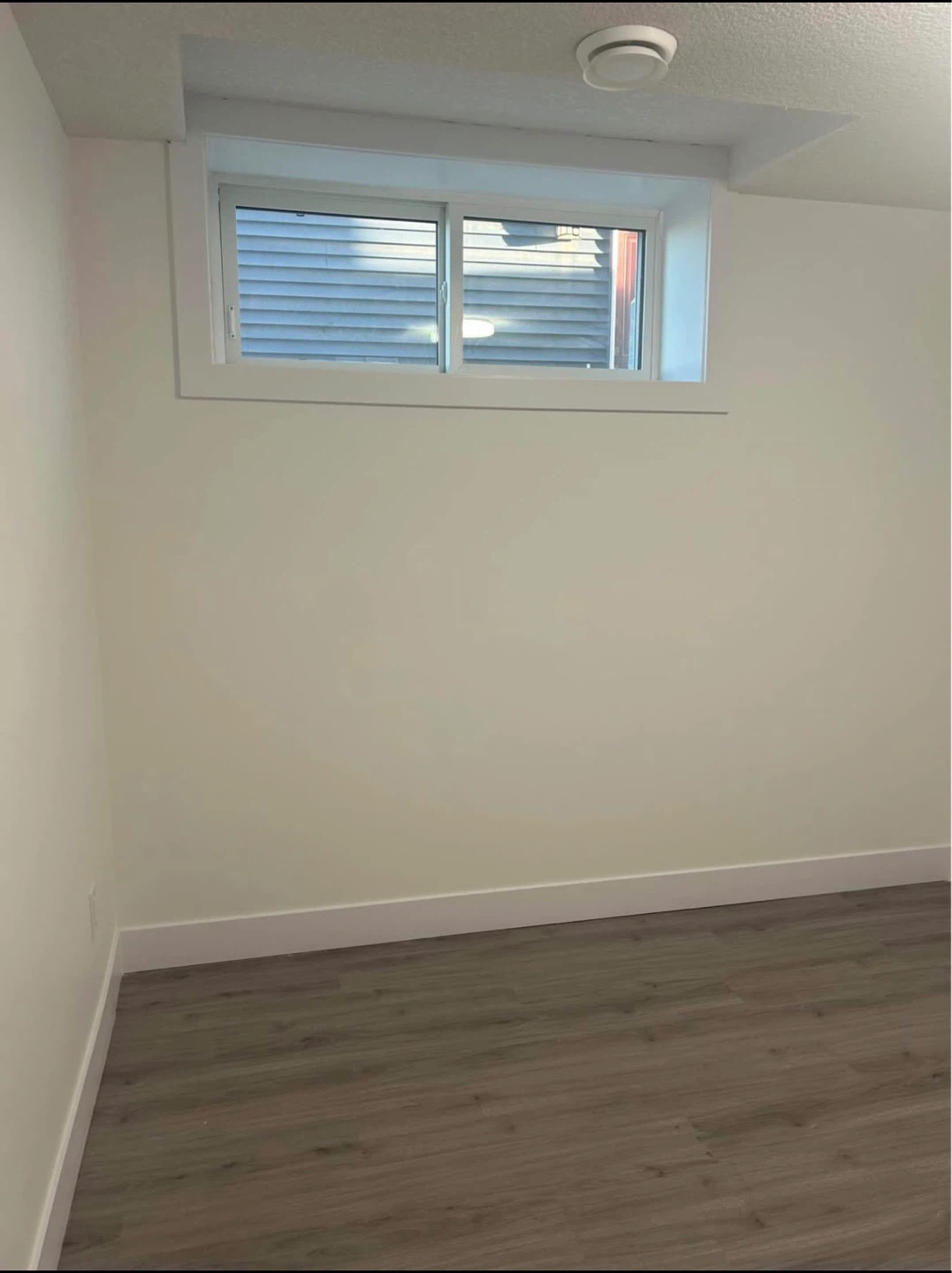 2 bed 1 bathroom basement - photo 3