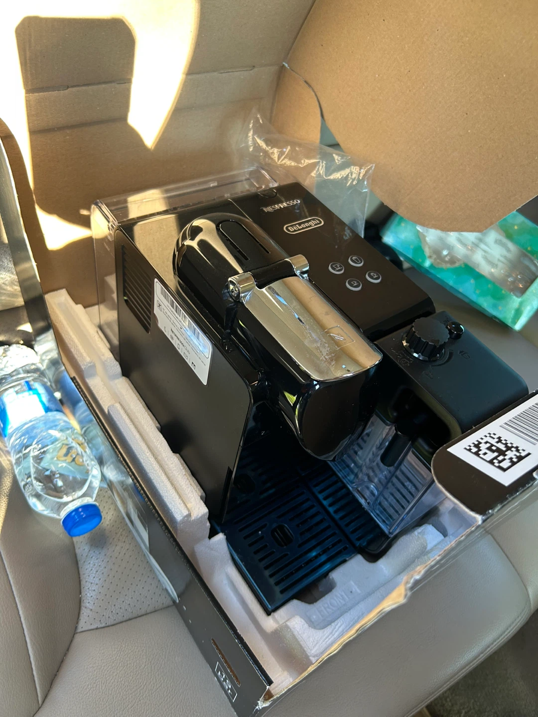Nespresso machine w pods - photo 2
