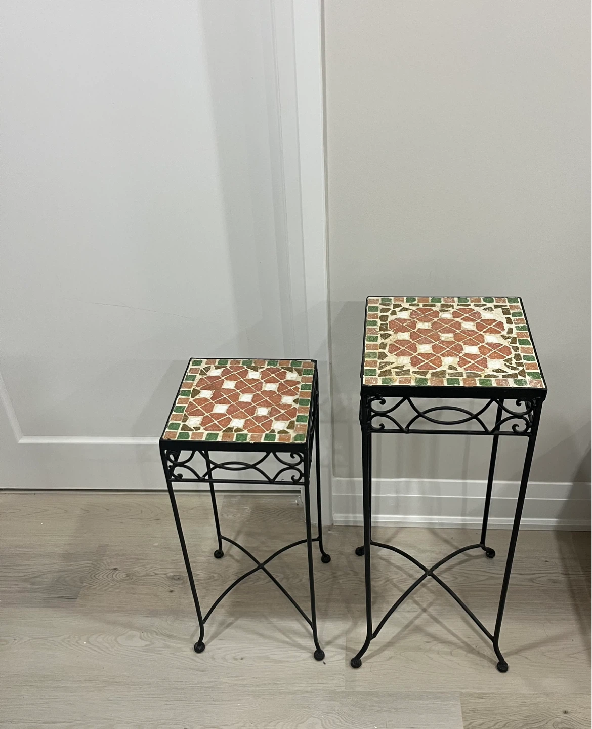 Set of 2 Mosaic Top Plant Stands - photo 2