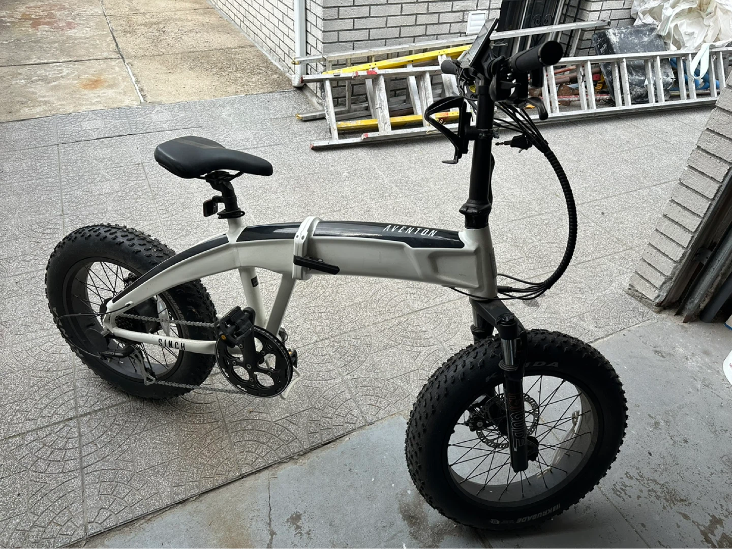 Aventon Sinch Folding Electric Fat Tire Bike