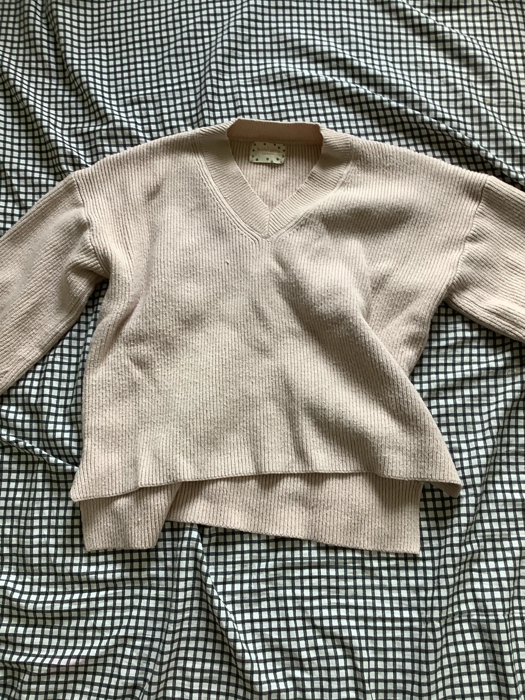 Light pink V-Neck Ribbed Sweater